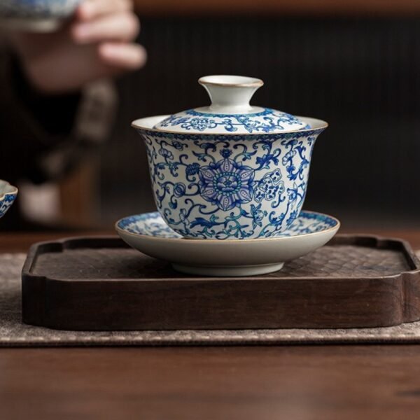 微信图片_202504081751261 Luxury Fine China Blue-and-White "Three Talents" Lidded Bowl – High-End Suspension Tea Bowl with Lid, Ceramic Gongfu Tea Set